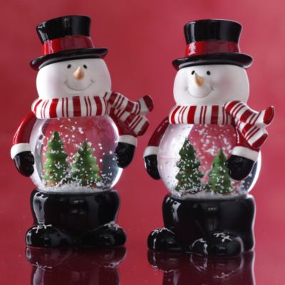 <font color=red>NEW</font> Snowglobe Salt and Pepper Set