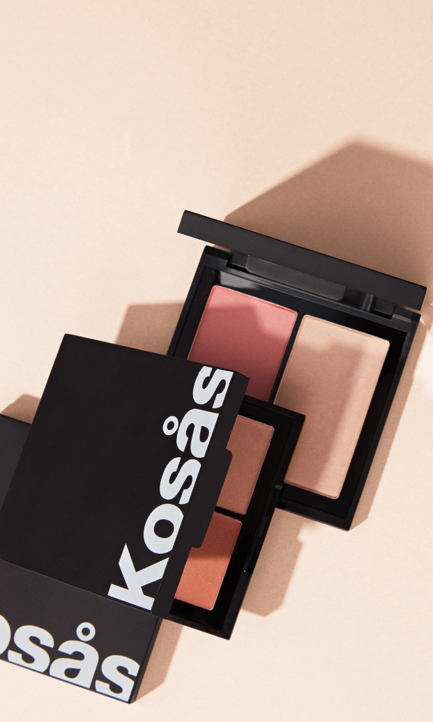 Define & Highlight Warm things up with blush on the apples of your cheeks for a natural flush, and add highlighter to brighten your complexion. Remember: the right brush makes all the difference. SHOP NOW 