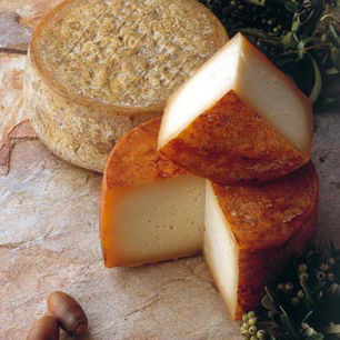 Ibores Cheese with Traditional Paprika Rub , D.O.