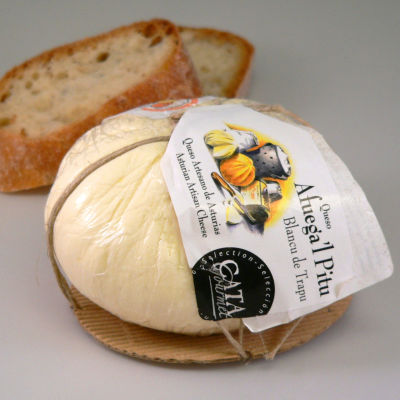 Afuegal Pitu Rustic Cheese