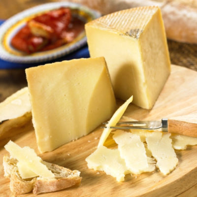 Artisan Cured D.O. Manchego Cheese by Dehesa de los Llanos
