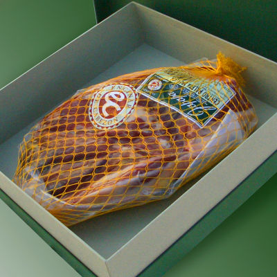 Boneless Paleta Iberico de Bellota by Pedro Lancho - FREE SHIPPING