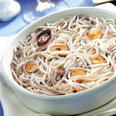 La Gula del Norte with Garlic
