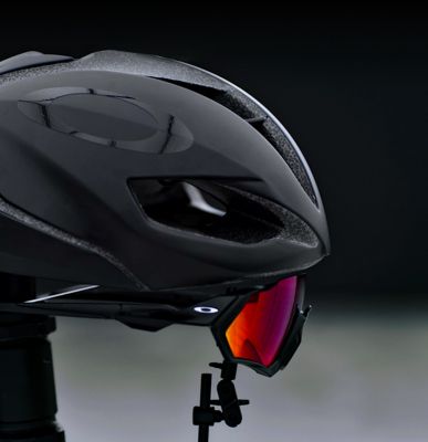 oakley cycling helmets