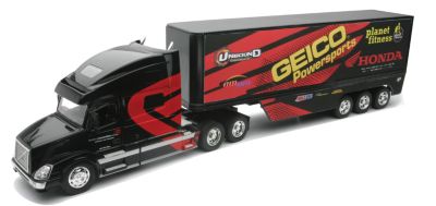 NEW RAY TOYS GEICO POWERSPORTS HONDA TEAM RACING RIG - 1:32 SCALE