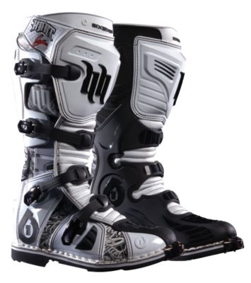 2011 SIXSIXONE FLIGHT BOOTS-CAREY HART - 