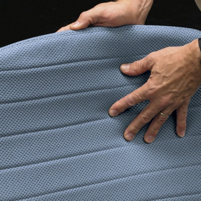 Hammock-style sling back adapts to your body
