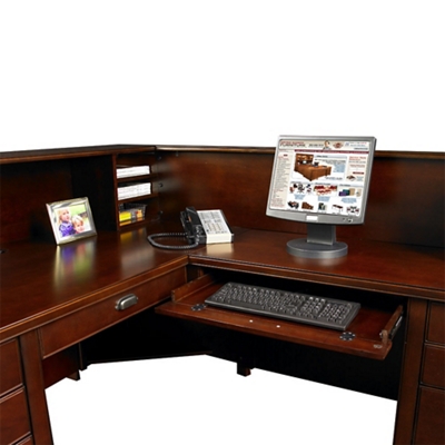 L-Desk provides ample workspace