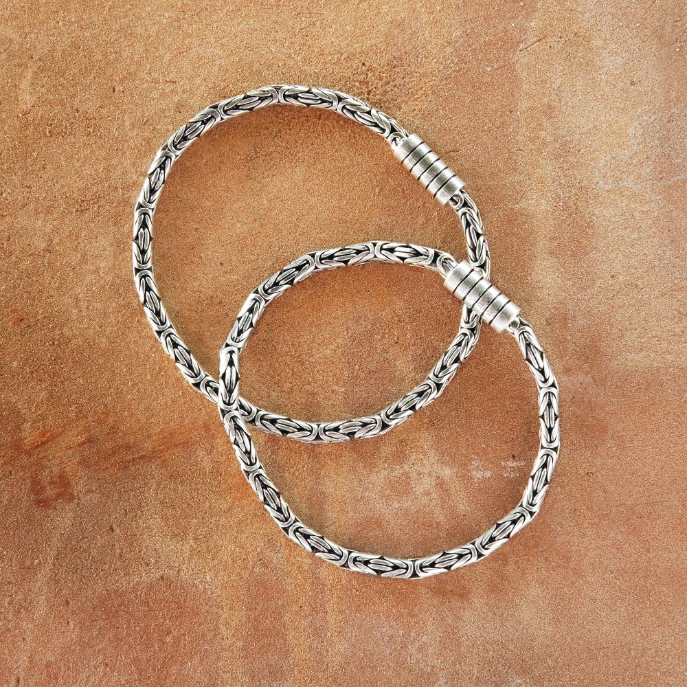 Women's 7 1/2" Friendship Bracelet
