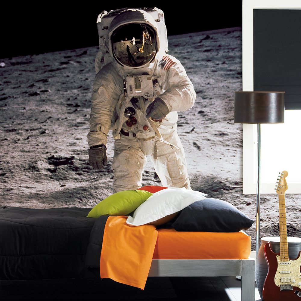 Man on the Moon Mural