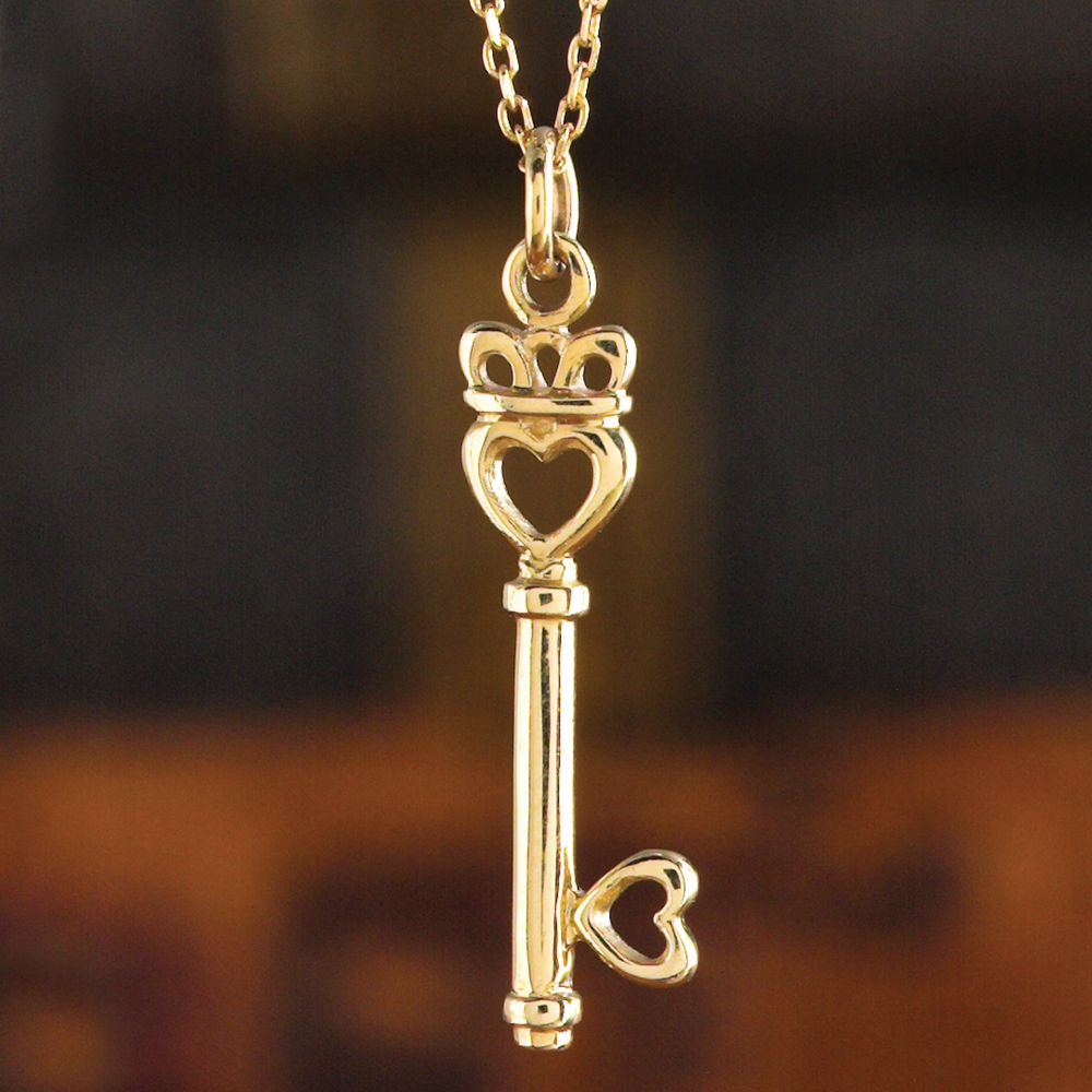 Irish Claddagh ''Key to My Heart'' 10-karat Gold Pendant