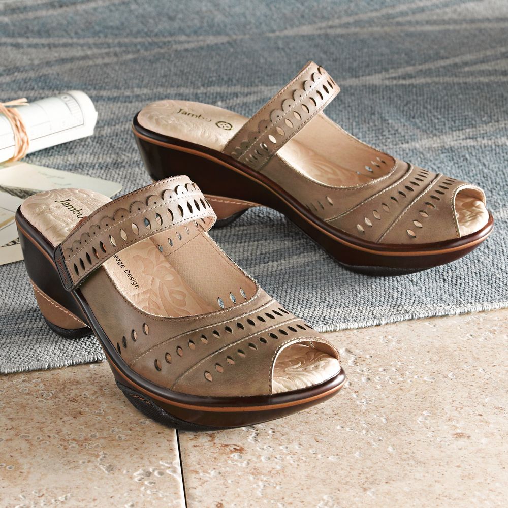 Women's Filigree Travel Sandals