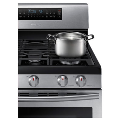5.8 cu. ft. Gas Flex Duo™ Range with Griddle and Wok Grate Ranges