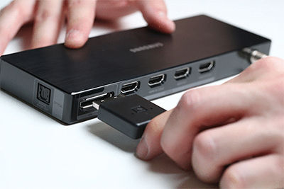 Connect the One Connect to Your SUHD TV (UN**KS****)
