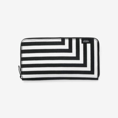 Zip-Around Wallet in Signature Zig Zag