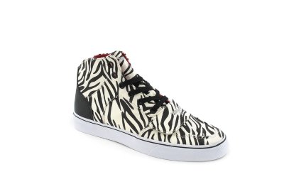 Womens Cesario XVI M