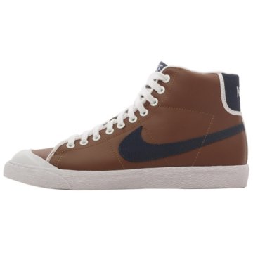 Nike All Court