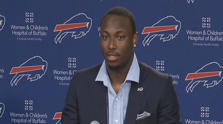 Buffalo Bills on X: Injury update: LeSean McCoy has cleared concussion  protocol and is expected to play tomorrow night. #GoBills   / X