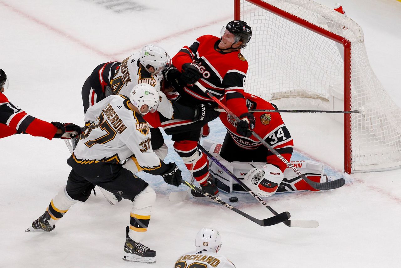 Bruins Tie NHL Mark For Home Start Beat Blackhawks 6 1