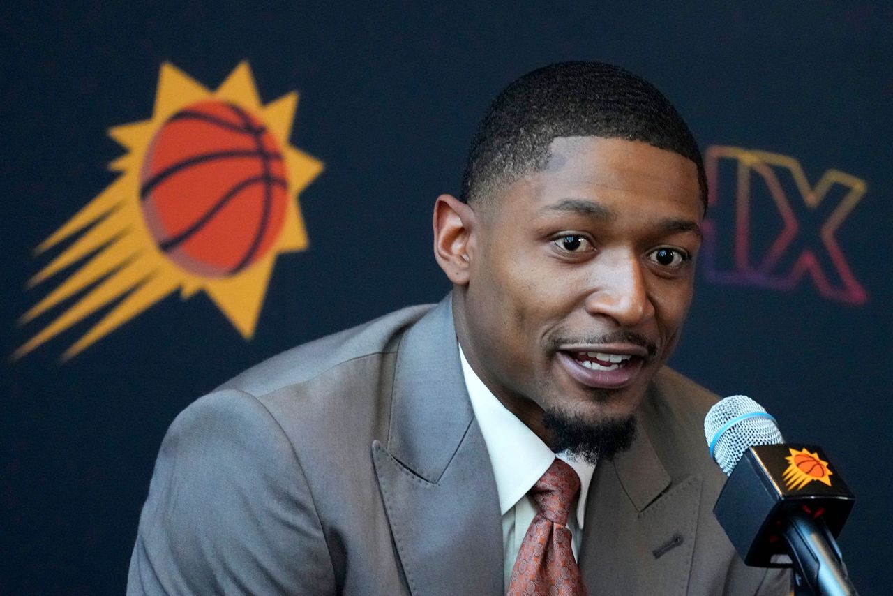 Bradley Beal Enters His 30s With The Suns Says He S Ready To Chase