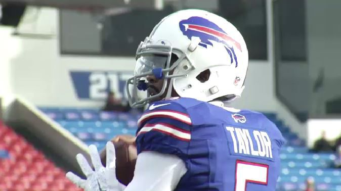 Buffalo Bills QB Tyrod Taylor, center Eric Wood added to Pro Bowl