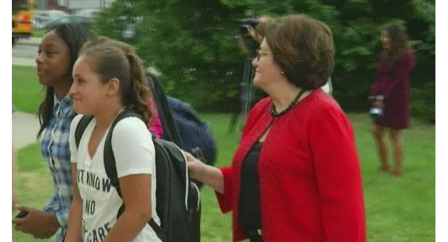 Albany Middle School Students Get Visit from Education ... - TWC News