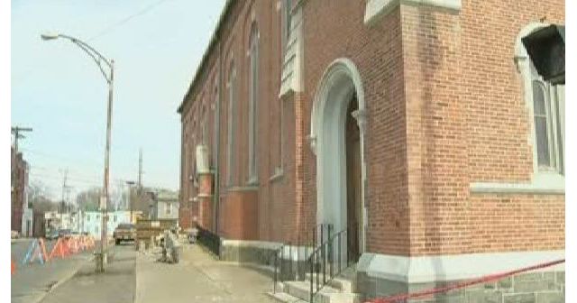 Wall of Old Albany Church Partially Collapses - TWC News