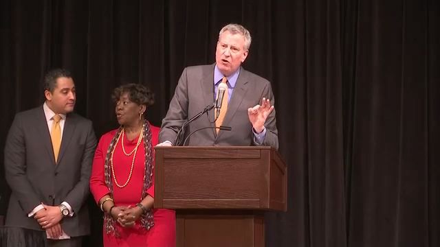 Mayor Meets with Black and Latino Lawmakers in Albany to Establish an Alliance Against Trump - NY1