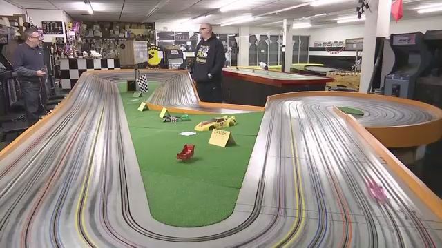 Engleman slot car track online