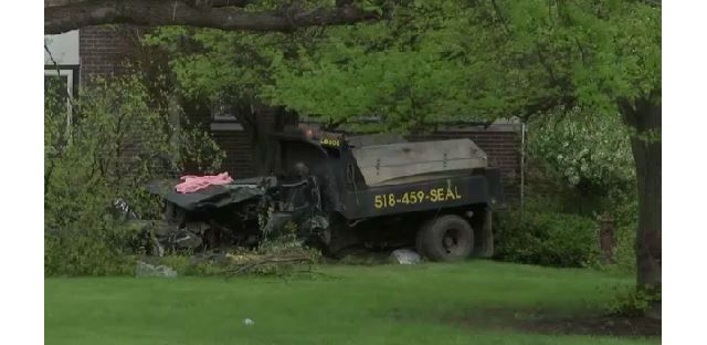 Dump Truck Driver Dies After Crashing into Albany Building - Spectrum News