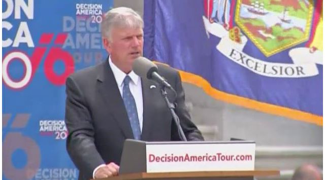 National Decision America Tour Stops In Albany - TWC News