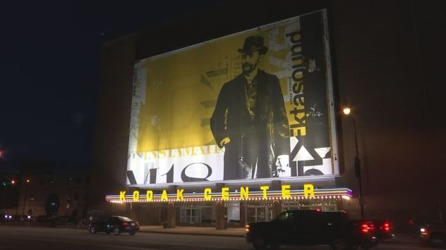 I actually came across a Lightning billboard in the mall on Canal St