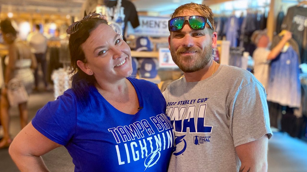 Lightning fans return to Tampa hoping for another championship
