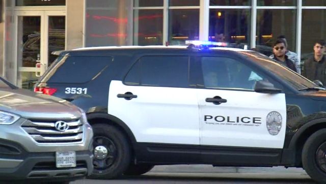 Man Shoots Self While in Backseat of Austin Police Vehicle