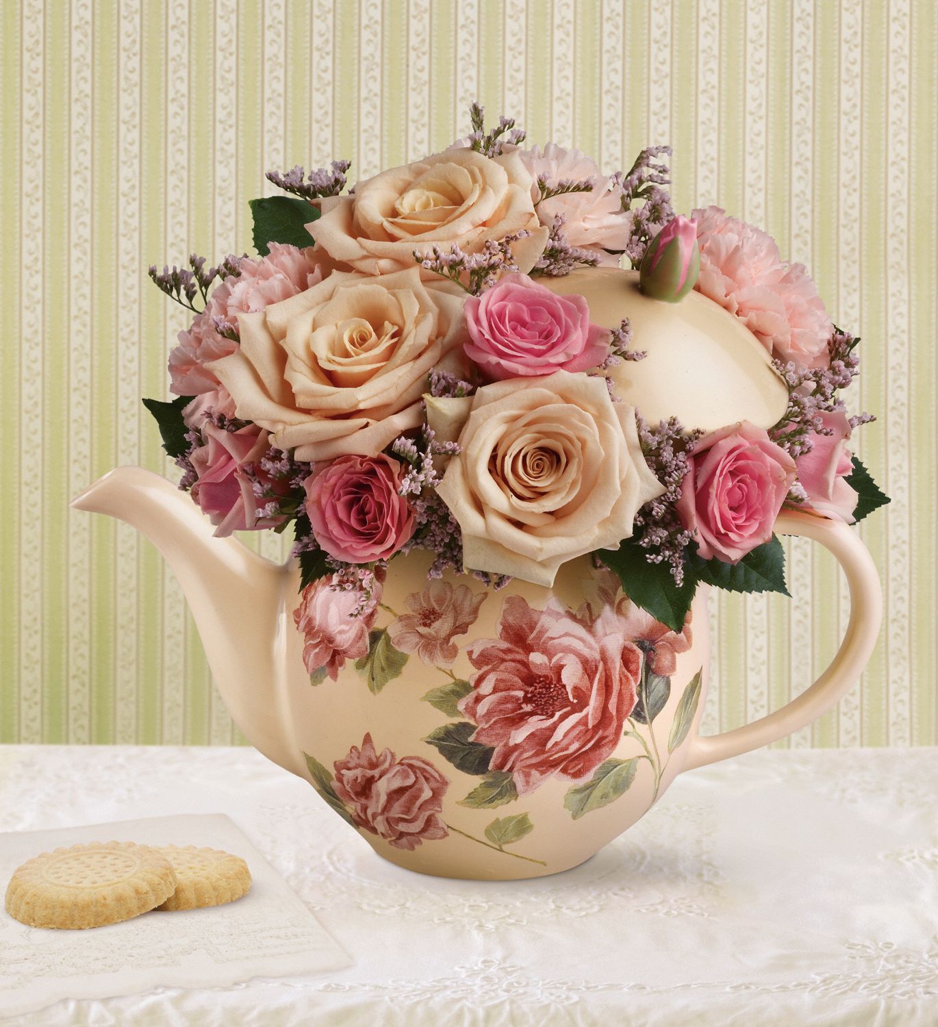 Teleflora's Victorian Teapot Bouquet