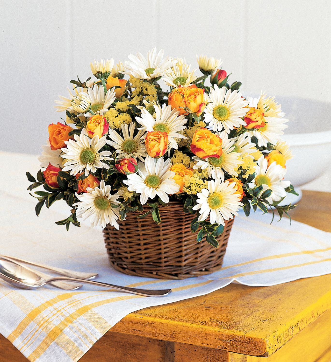 Red Pelican Flowers & Gift Baskets, Bonita Springs, Florida - Joyful Roses and Daisies, picture