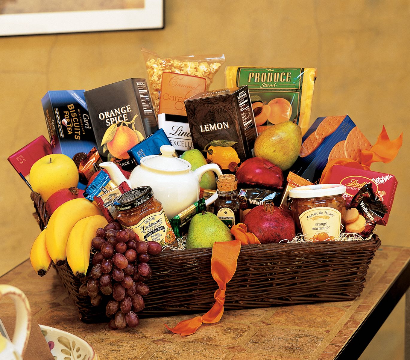 Grande Gourmet Fruit Basket