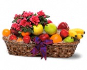 Grigg's Flowers, Carlsbad, New Mexico - Plant and Fruit Basket, picture