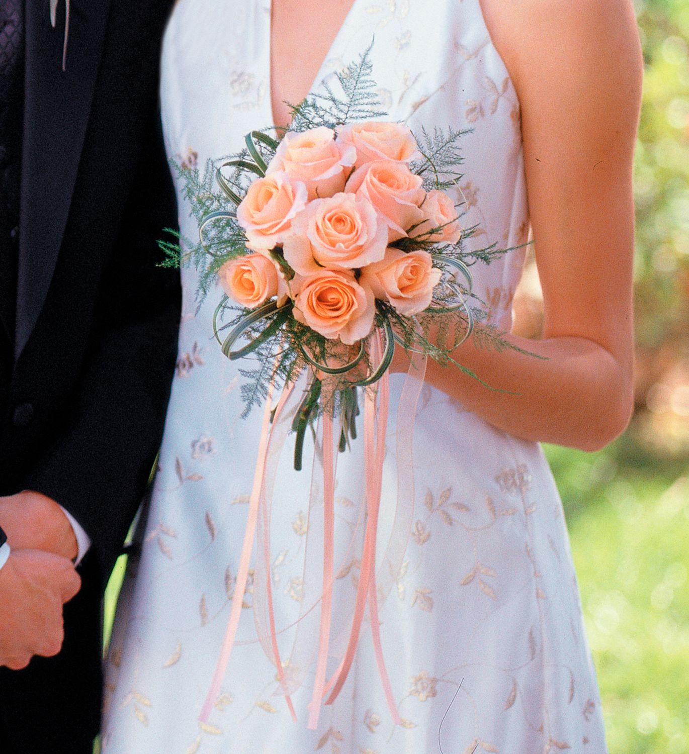 Peach Promise Bouquet in West Hills&nbsp;CA, Flowers On the Hills