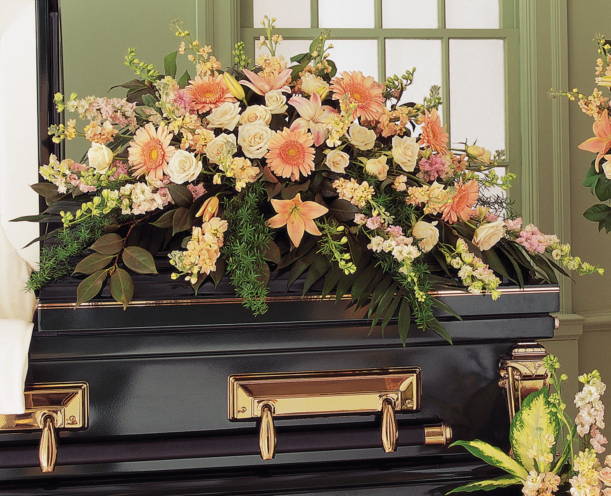 Peach Comfort Half-Couch Spray Flowers