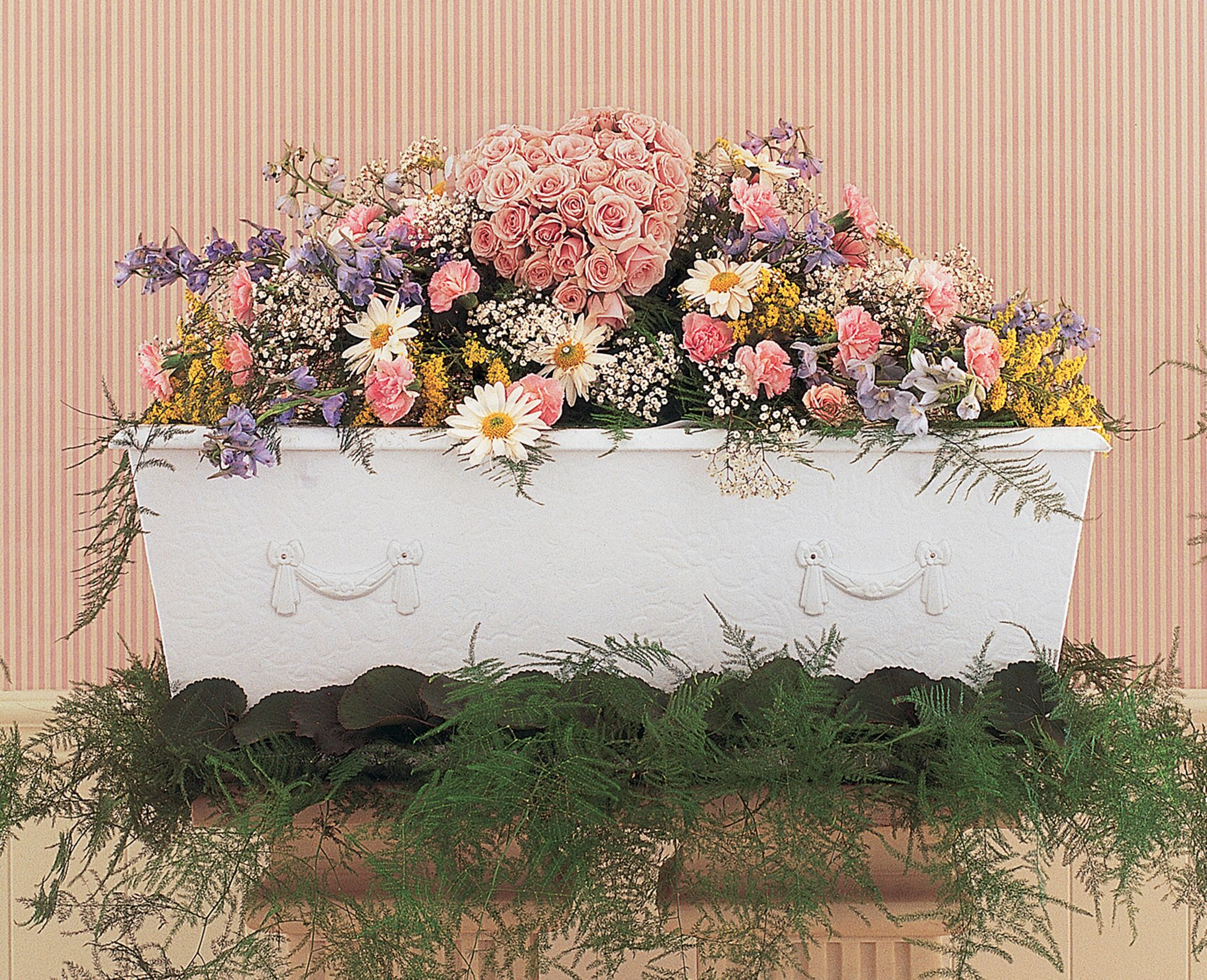 Heavenly Casket Spray in West Hills&nbsp;CA, Flowers On the Hills