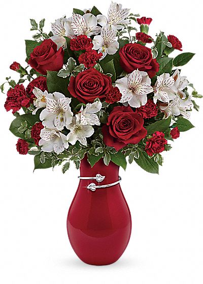 Teleflora's Pair Of Hearts Bouquet