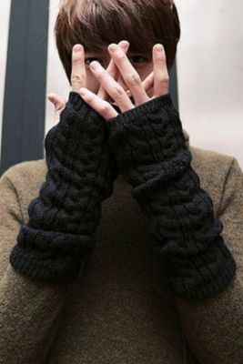 Cable Knit Fingerless Gloves
