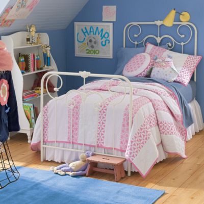 Ella's Eyelet Quilt Bedding