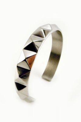 Amigaz® Prism Cuff