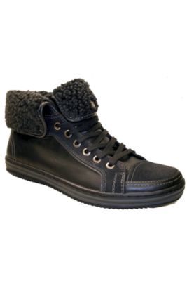 Fleece Snugler Shoe