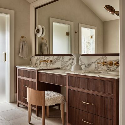 Designer: Lauren Nelson Design & Meredith Dunn,Developer: PLR Builders,Architect: Chambers & Chambers Architects,Photographer: Seth Smoot