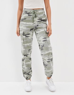 camo sweatpants outfit