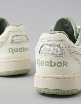 Reebok Women's BB 4000 II Sneaker