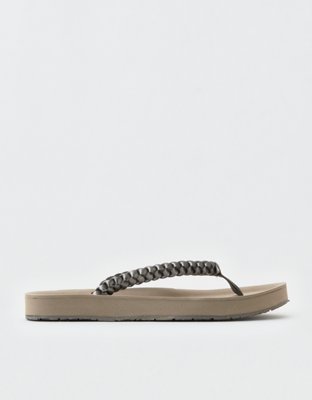 minnetonka hallie flip flop